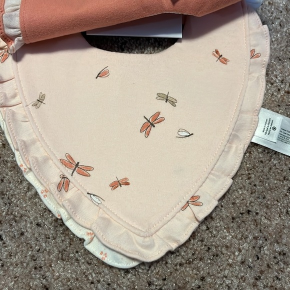 Carter’s 3-Pack of Bibs - Picture 2 of 6